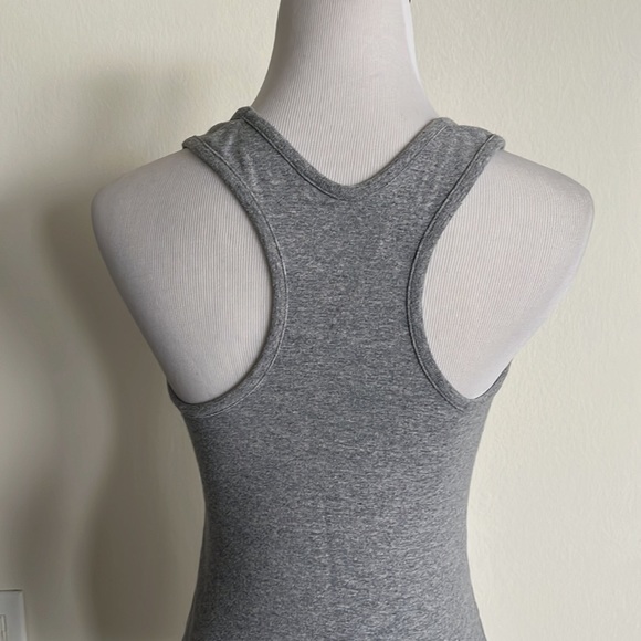 Woman’s gray, tank top, size small, gray wear - Picture 4 of 7